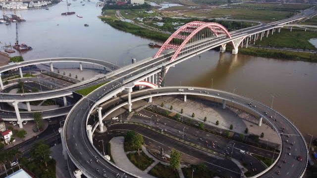 Cầu Hoàng Văn Thụ và nút giao nhiều tầng bắc qua sông Cấm, Hải Phòng, nhìn từ trên cao